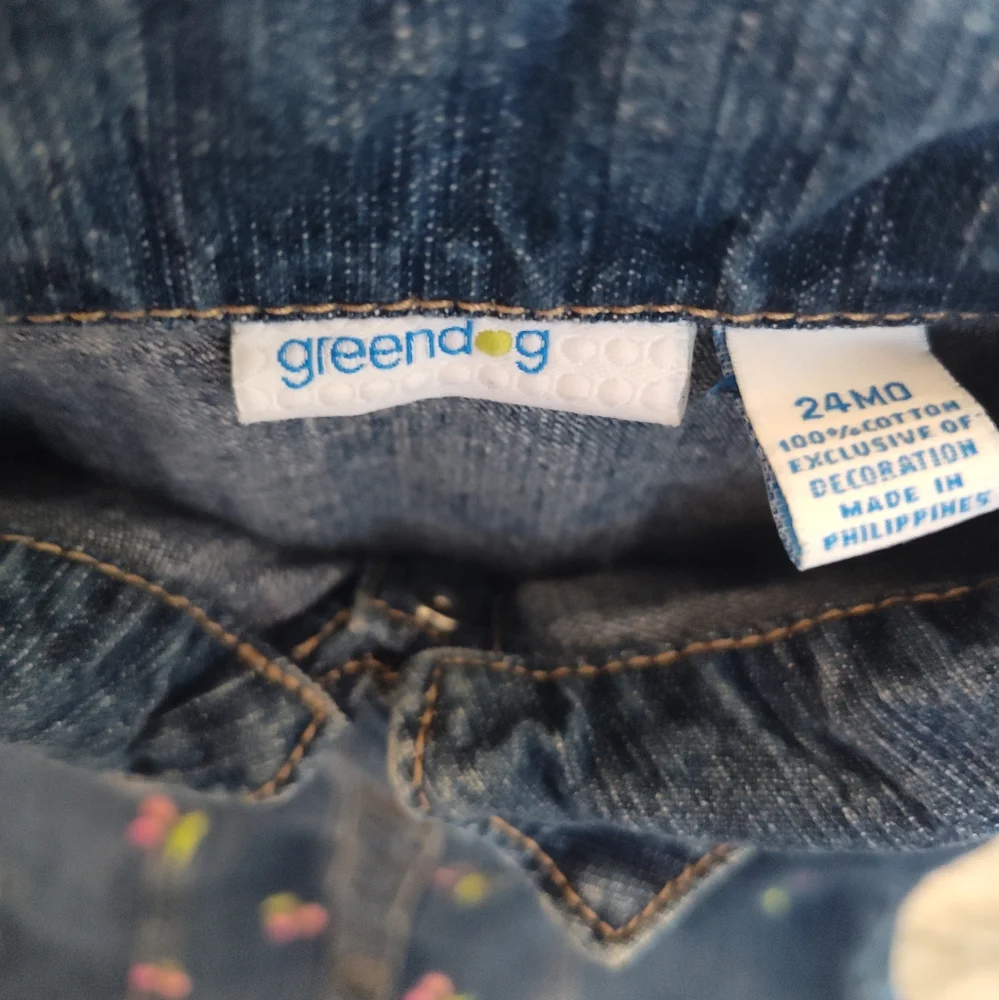 Baby / Toddler Girls Vintage Denim Dress With Embroidered Cherries 🍒 - Picture 10 of 11